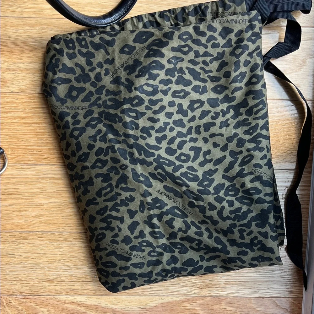 Grey Leather Handbag - Picture 5 of 7